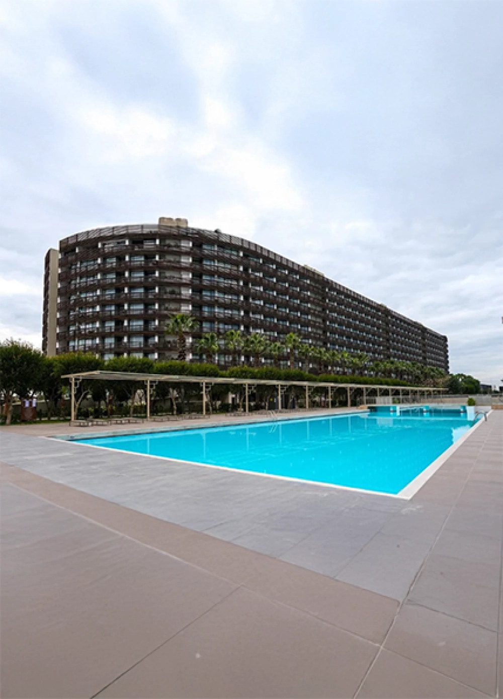 Nirvana Cosmopolitan Hotel